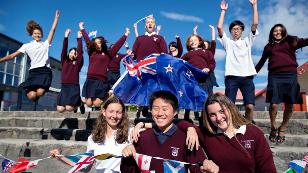 【高校留学】「行って終わり」じゃもったいない！留学経験を“未来の力”に変えるサポート体制とは？